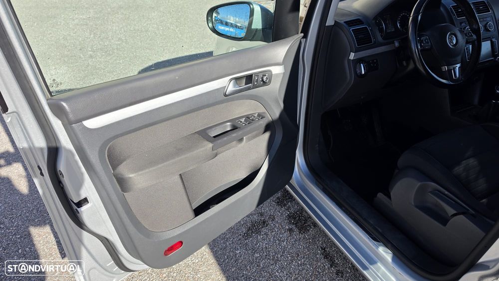 VW Touran 2.0 TDI DPF BlueMotion Cup - 10