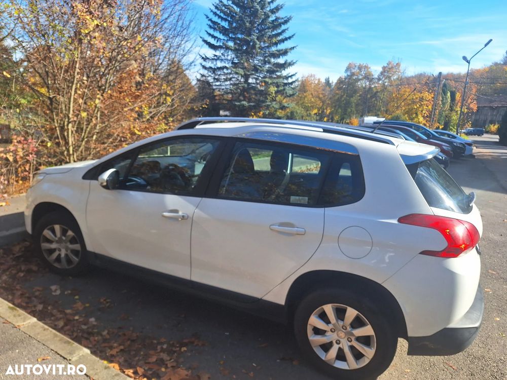 Peugeot 2008 - 8