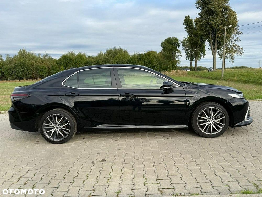Toyota Camry - 3