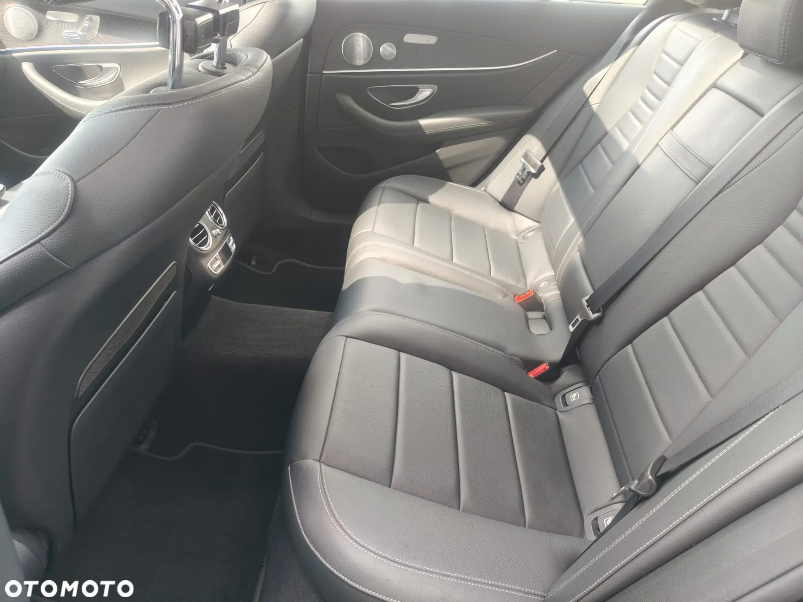 Mercedes-Benz Klasa E 400 d 4-Matic 9G-TRONIC - 13
