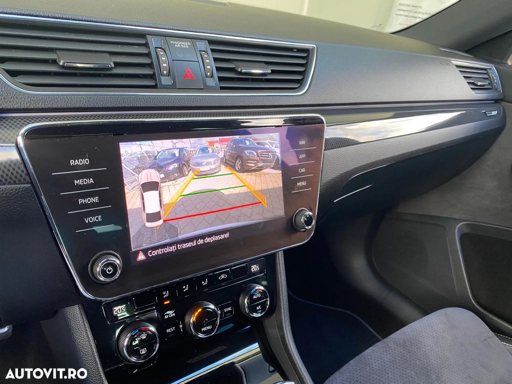Skoda Superb 2.0 TDI DSG SportLine - 6