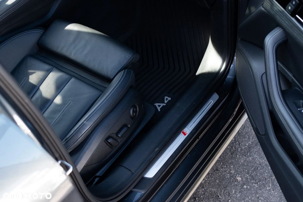 Audi A4 Limousine - 22