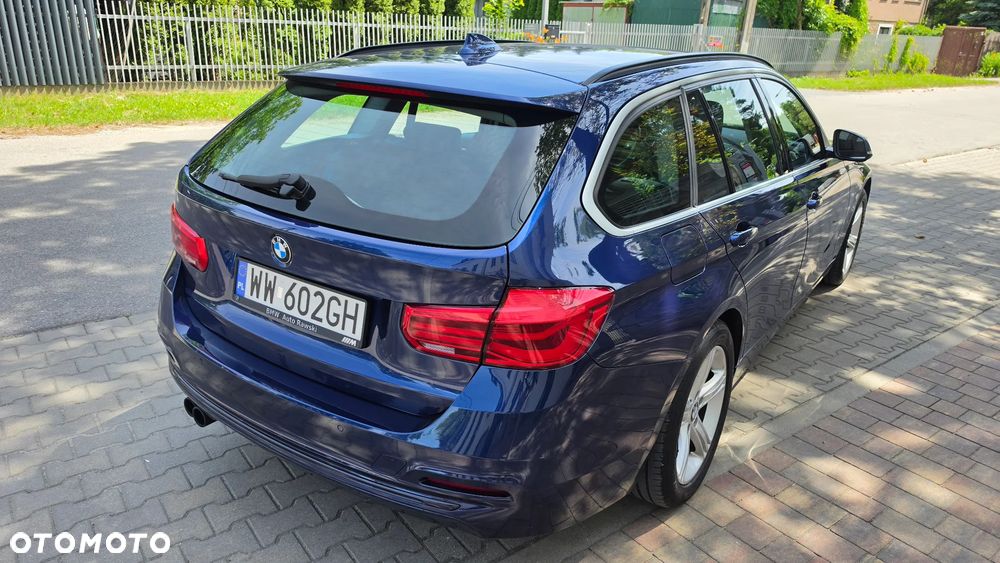 BMW Seria 3 320i xDrive Sport Line Shadow sport - 4
