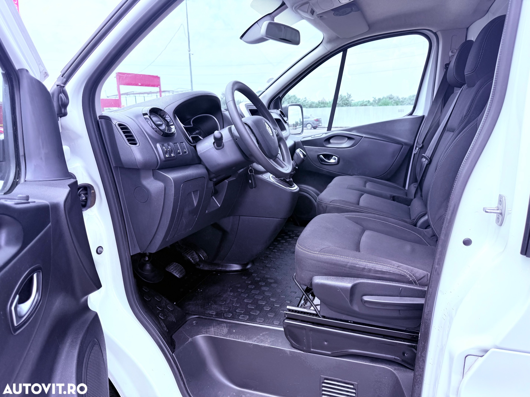 Renault Trafic 2.0 Blue dCi 146 Furgon Cabina Dubla L2H1 Authentique - 20