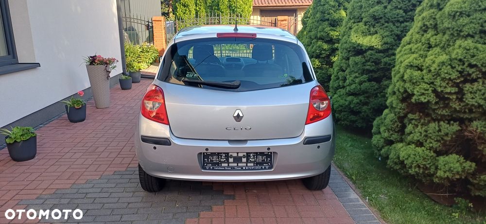 Renault Clio - 6