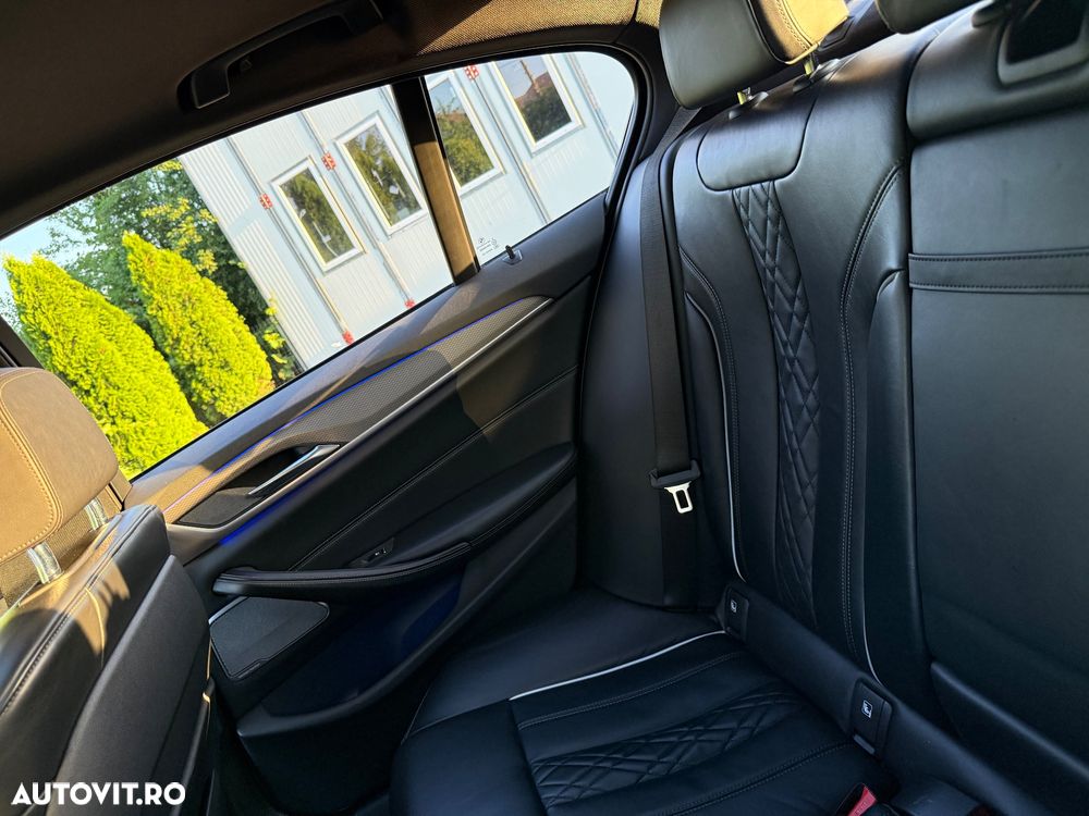BMW 5 Series 2019 — imagine 12