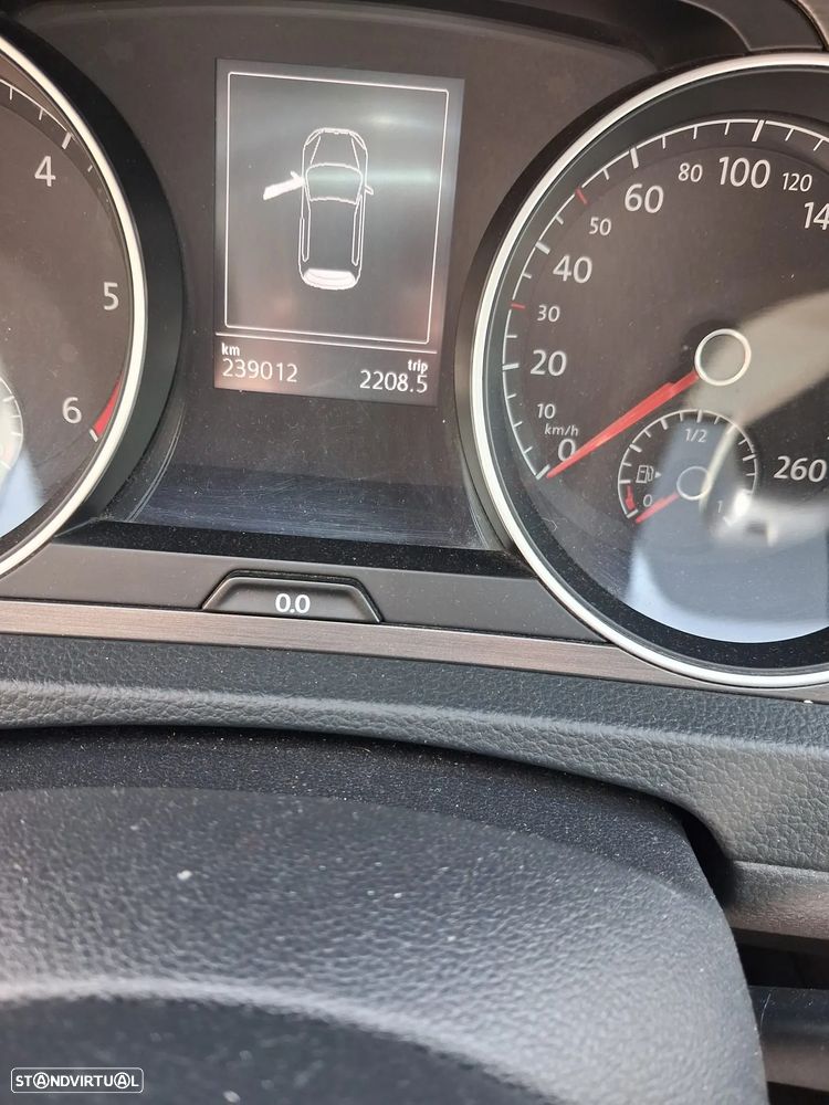 VW Golf 1.6 TDi DPF BlueMotion - 3