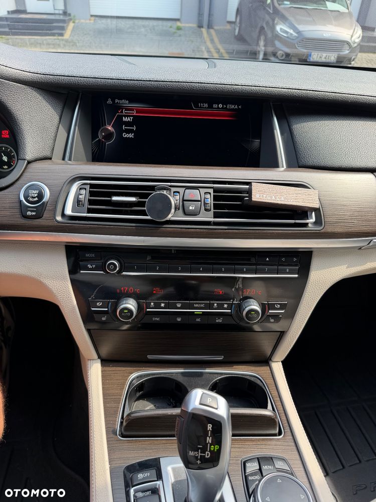 BMW Seria 7 740d xDrive - 6