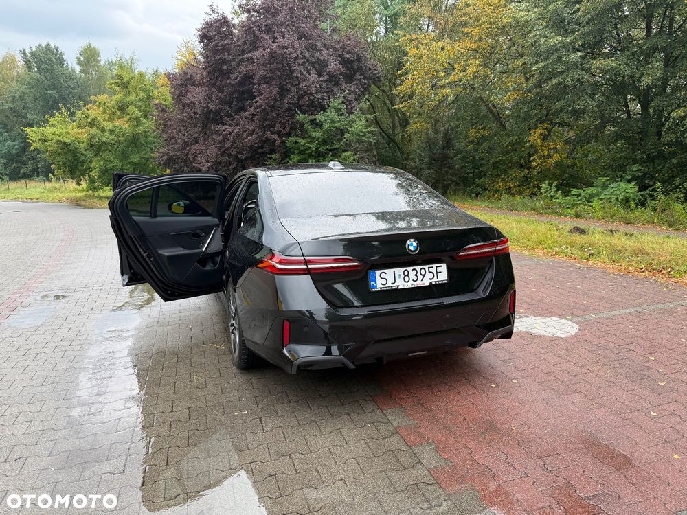 BMW Seria 5 520d xDrive mHEV - 5