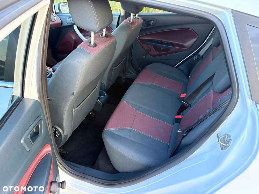Ford Fiesta 1.4 Titanium - 26