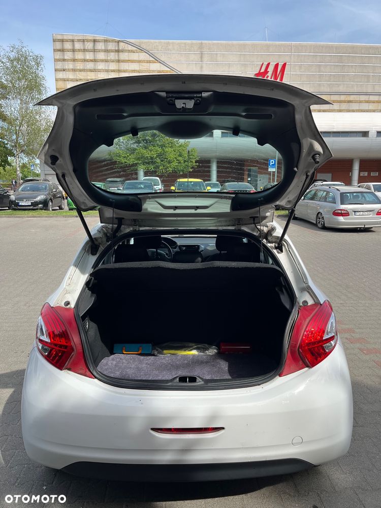 Peugeot 208 1.2 PureTech Active - 13