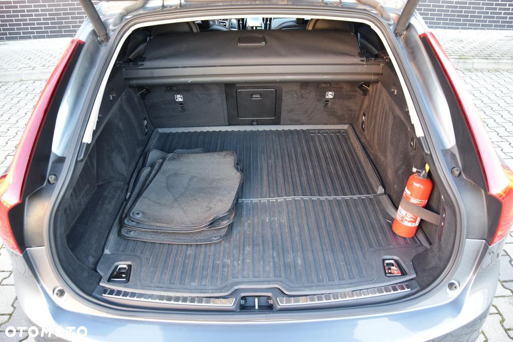 Volvo V90 D5 AWD Geartronic Inscription - 26