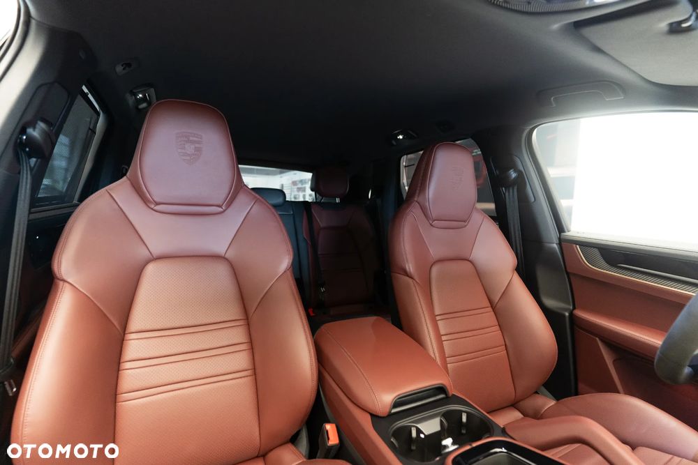 Porsche Cayenne - 16