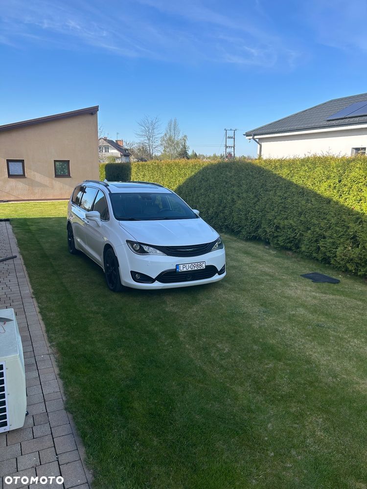 Chrysler Pacifica - 9