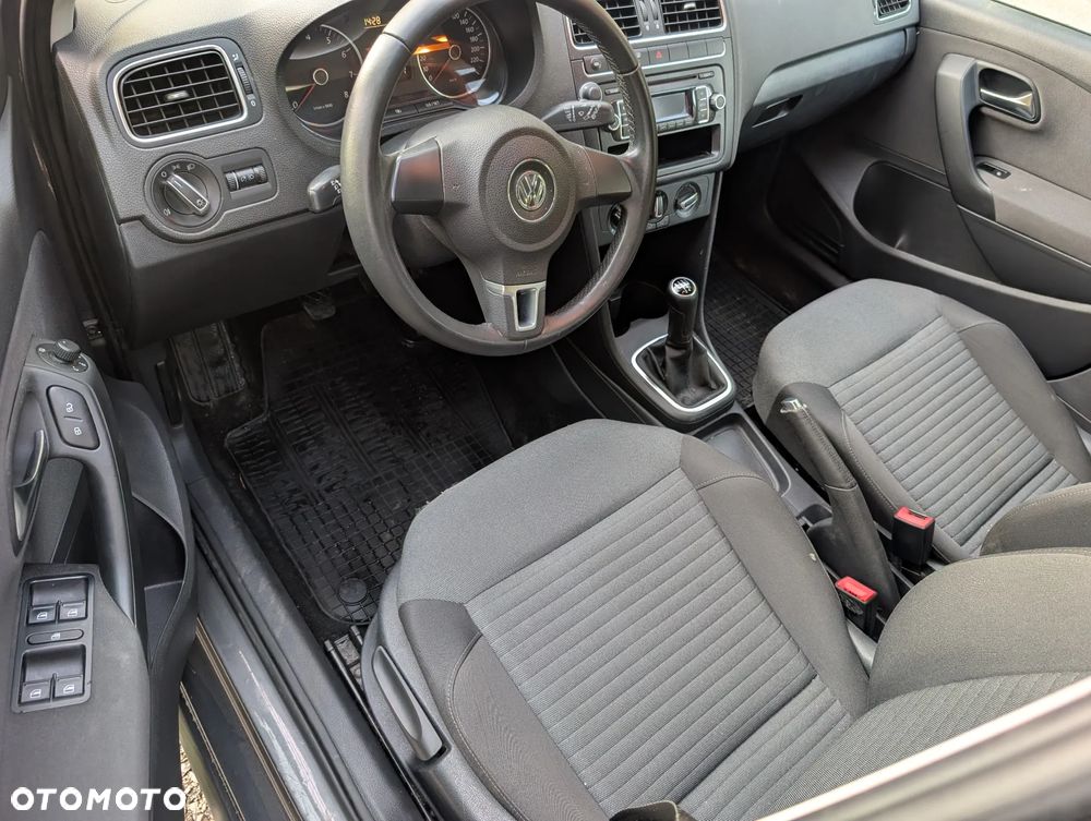 Volkswagen Polo 1.4 16V Trendline - 9