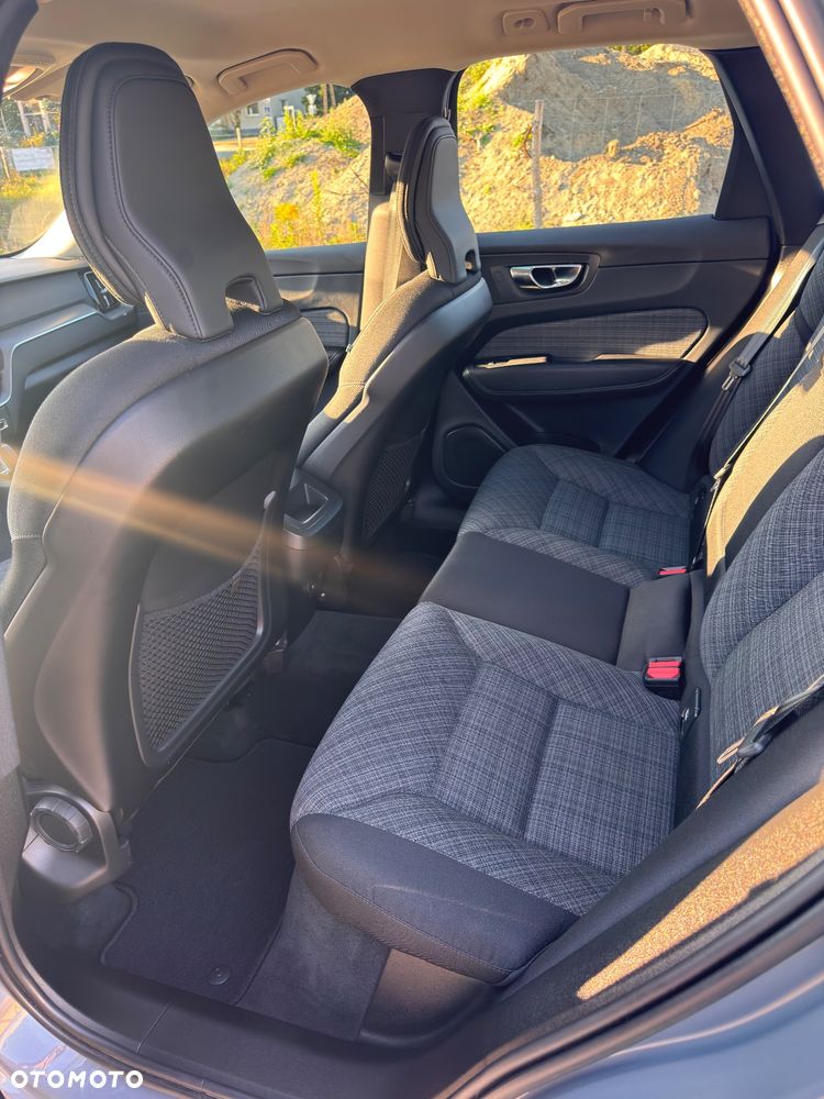 Volvo XC 60 B5 B AWD Core - 8