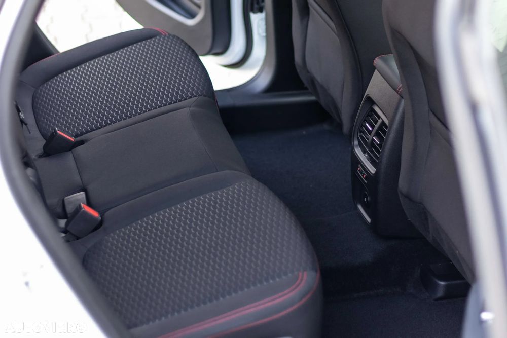 Ford Kuga 2.5 Duratec FWD PHEV ST-Line - 18