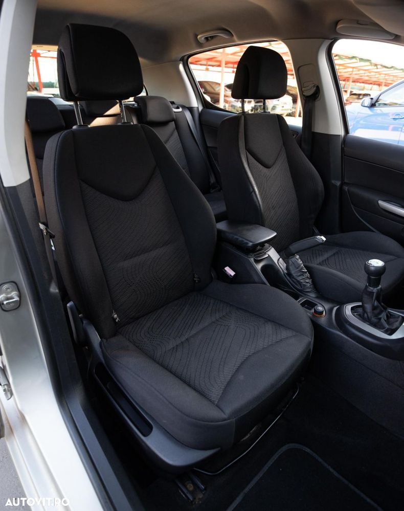 Peugeot 308 1.6E Confort Pack Aut - 8