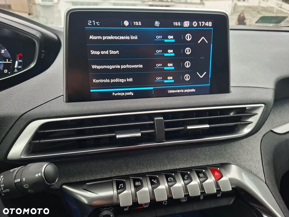 Peugeot 3008 1.2 PureTech GPF Allure S&S - 13