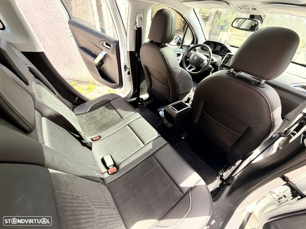 Peugeot 2008 1.2 PureTech Crossway - 15