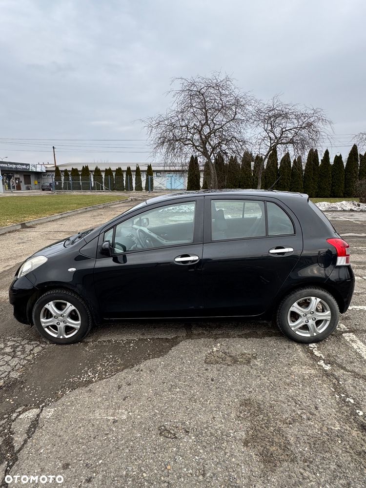 Toyota Yaris - 7