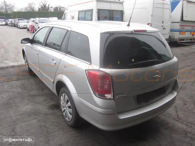 Opel Astra H 1.7CDTi Z17DTR Para Peças - 36