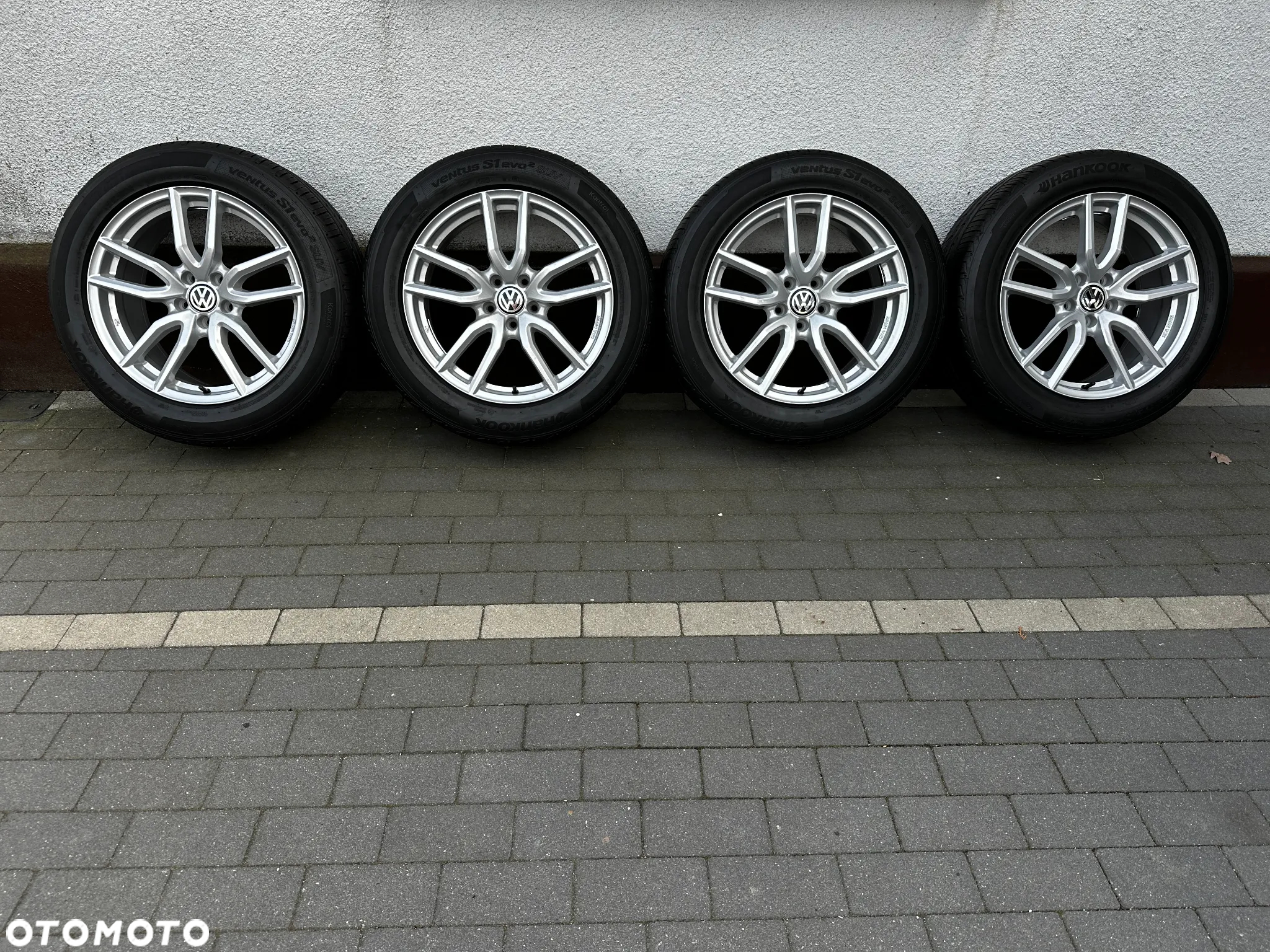 235 55 18 / Vw Tiguan 5NA AUDI Q3 8U0  / CONTINENTAL / r-LINE!!! - 2
