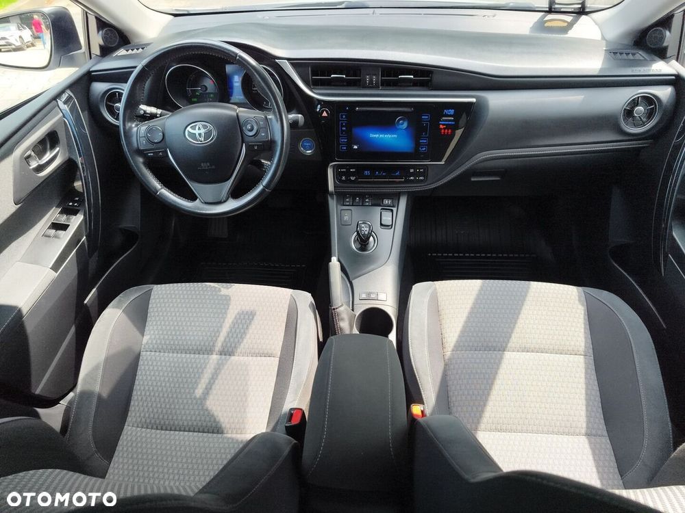 Toyota Auris - 12