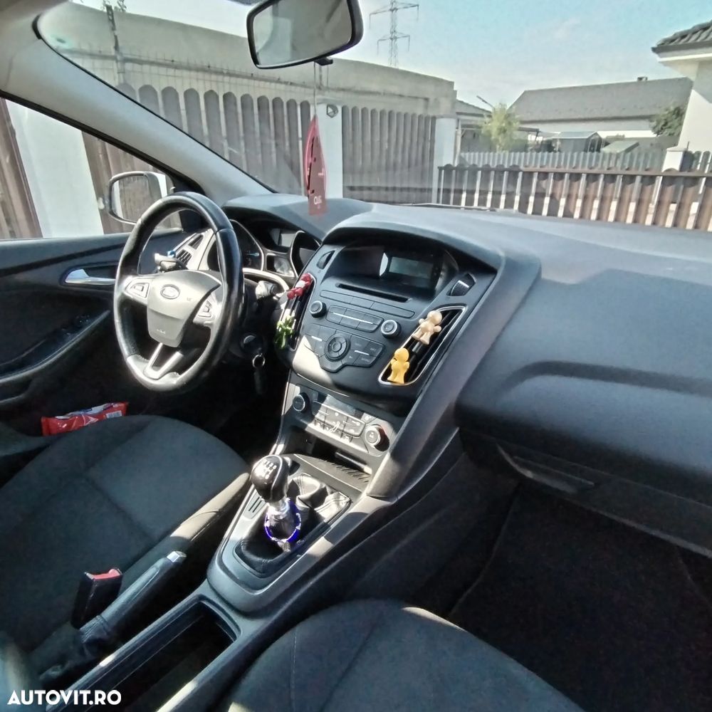 Ford Focus 1.5 TDCi Trend - 13