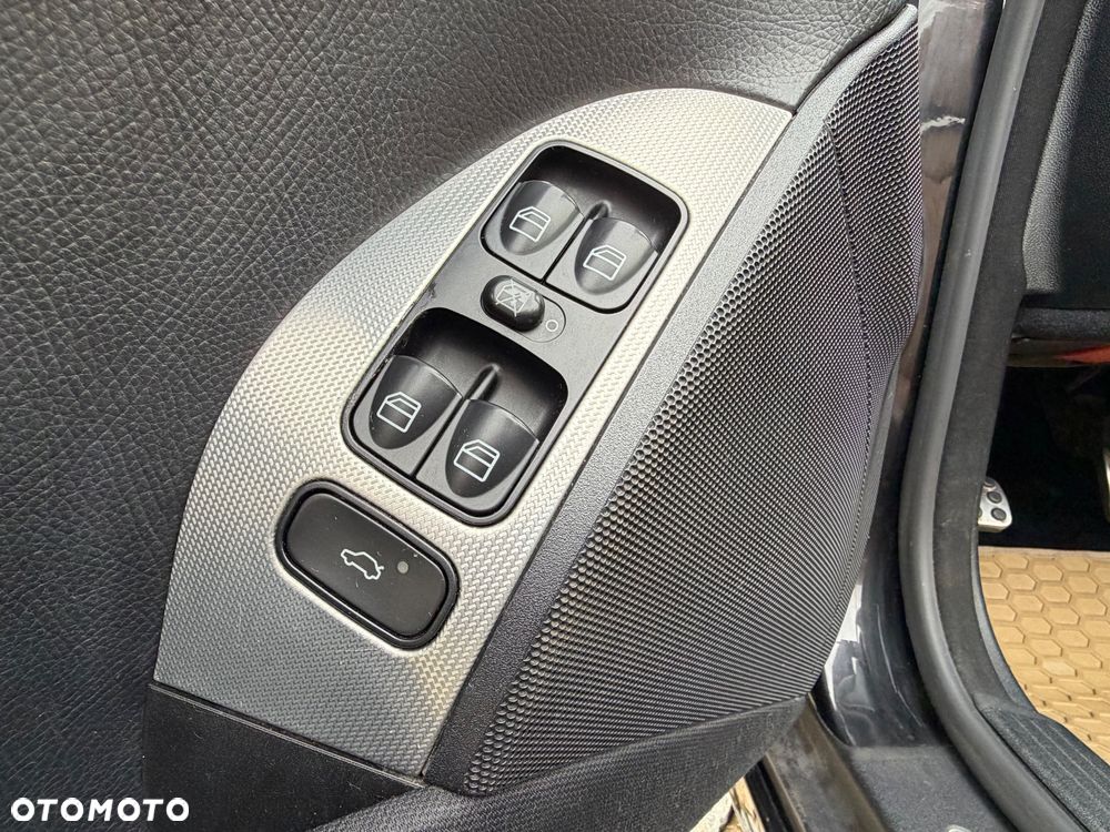 Mercedes-Benz CLK Cabrio 200 Kompressor Automatik Avantgarde - 22