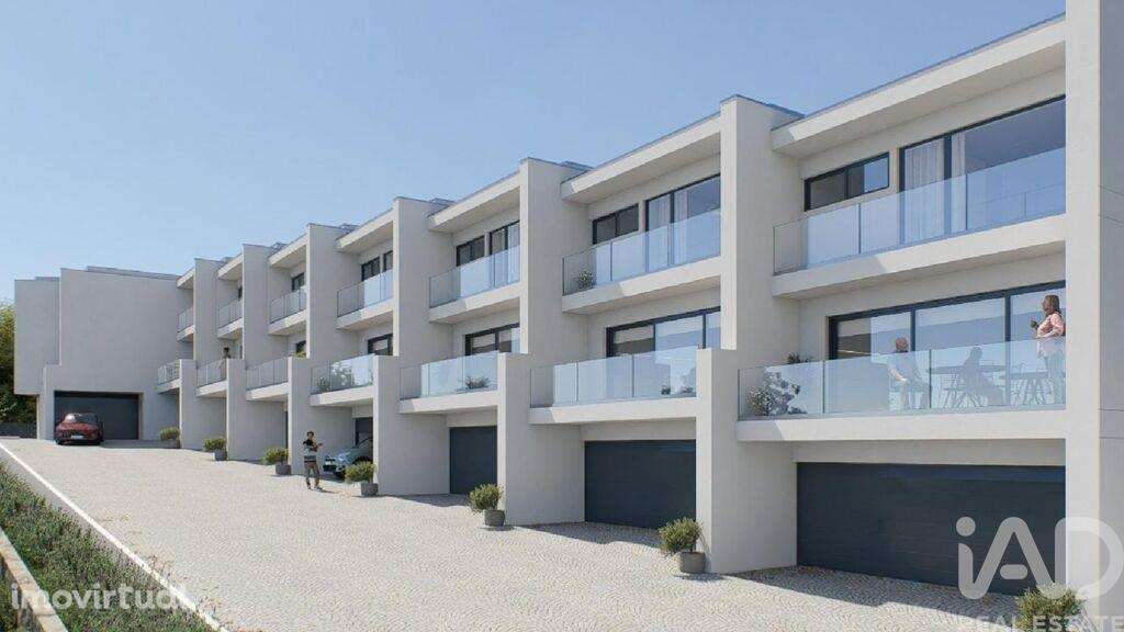 Casa / Villa T3 em Fânzeres e São Pedro da Cova de 163,00 m2 - Grande imagem: 5/15