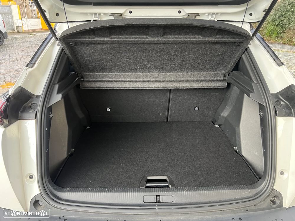 Peugeot 2008 1.2 PureTech GT Line - 17