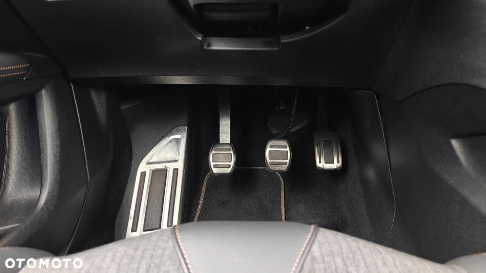 Peugeot 3008 1.5 BlueHDi GT S&S - 39