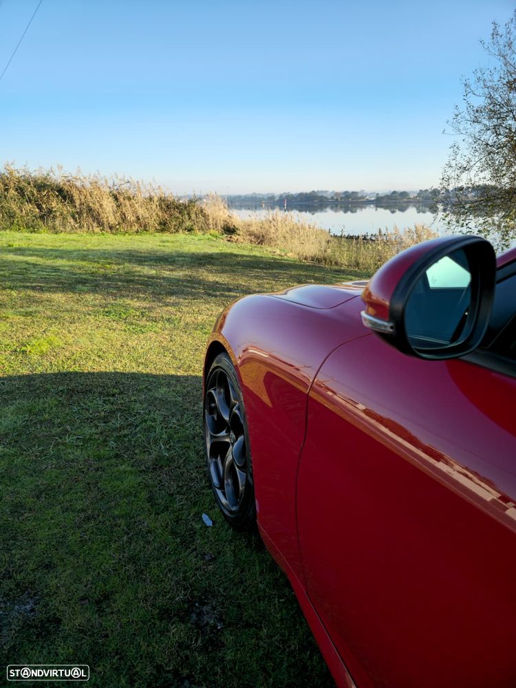 Alfa Romeo Giulia - 10