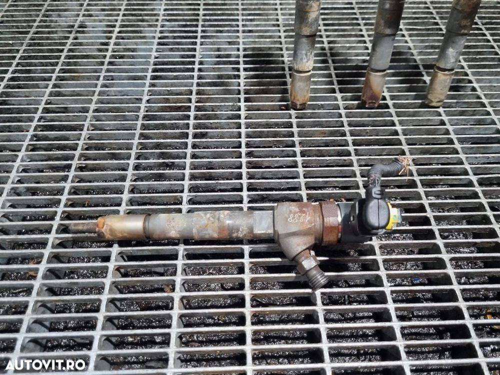 Injector Suzuki Vitara IV 1.6 D 2014 - 2018 120CP D16AA (1288) Diesel 0445110589 - 3