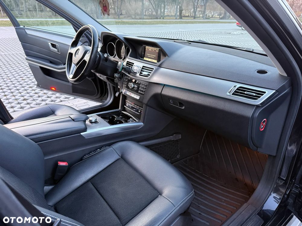 Mercedes-Benz Klasa E 250 BlueTEC 4Matic 7G-TRONIC Avantgarde - 13
