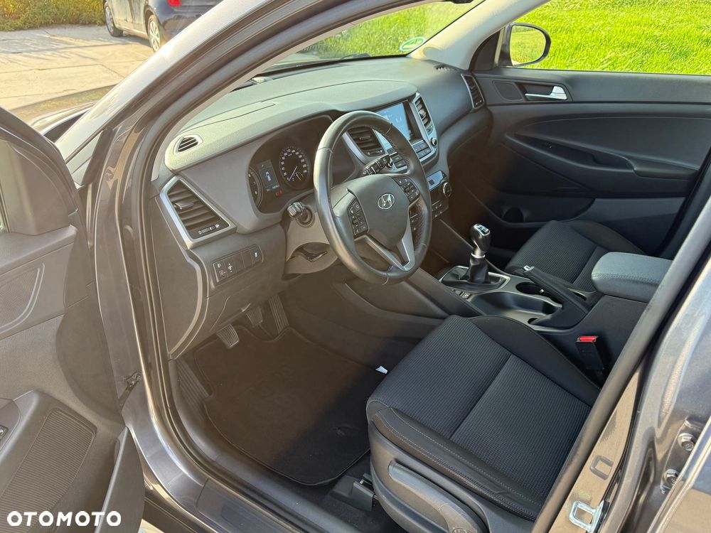 Hyundai Tucson 1.6 GDi 2WD Pure - 14