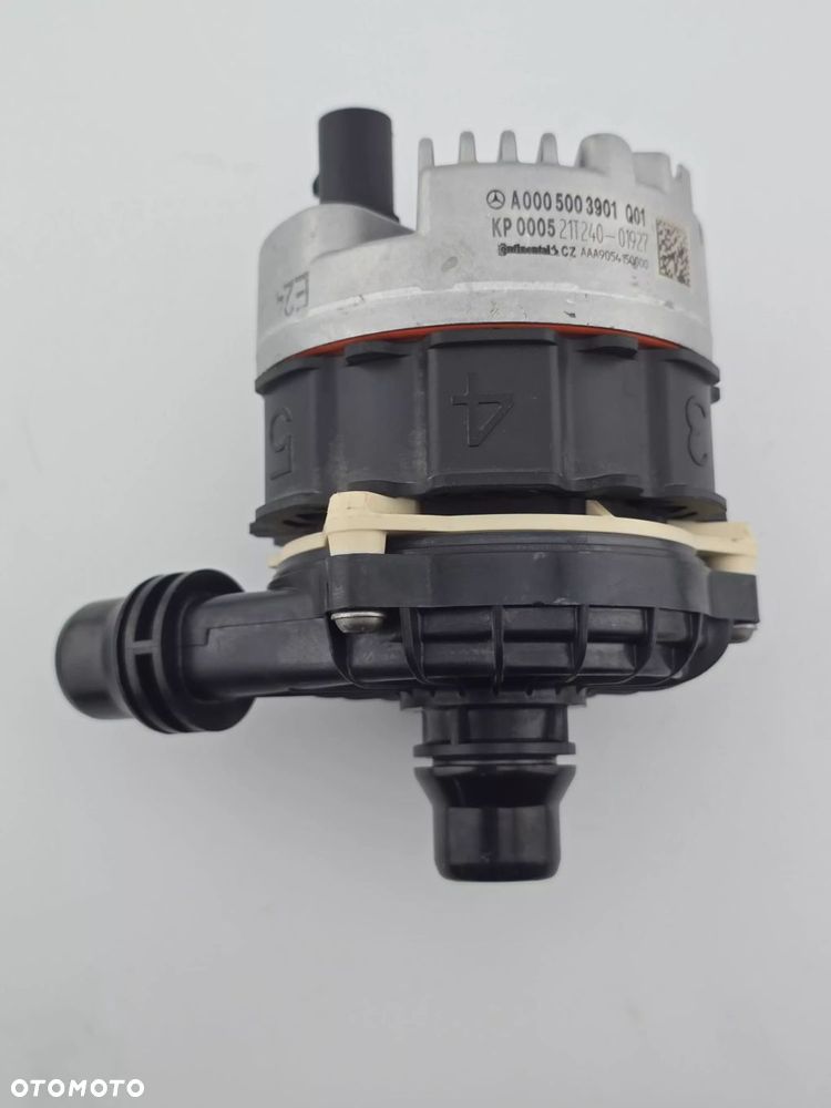 NOWA ORYGINALNA POMPA WODY MECEDES W213 W253 A0005003901 - 2