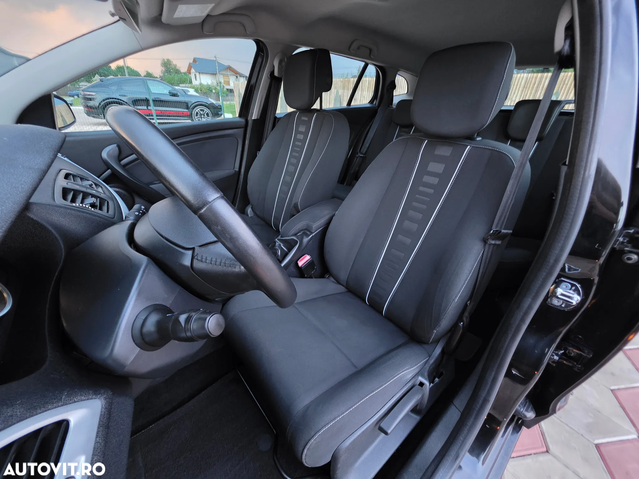 Renault Megane ENERGY dCi 130 INTENS - 14