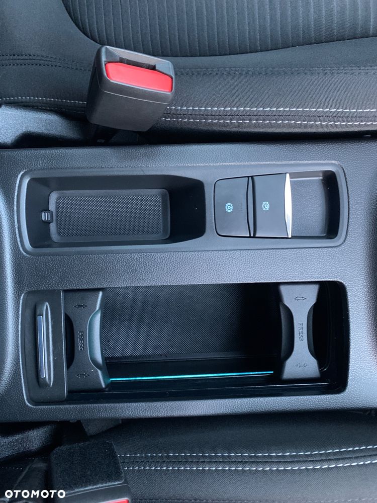 Ford Focus 2.0 EcoBlue Titanium - 29