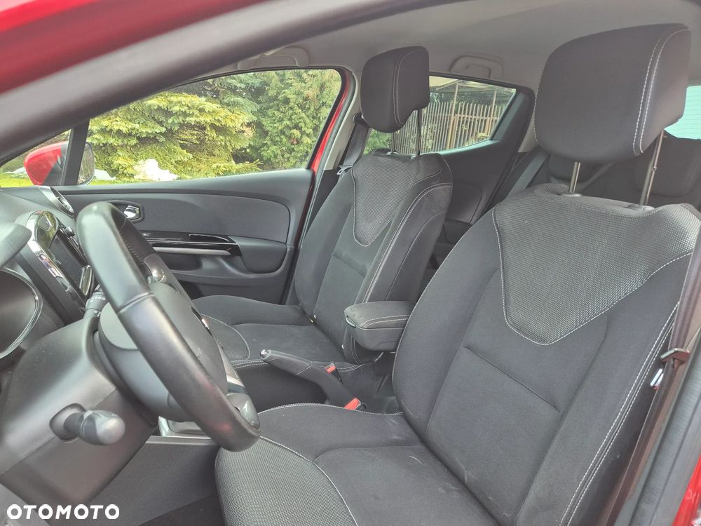 Renault Clio 1.2 16V 75 Experience - 19