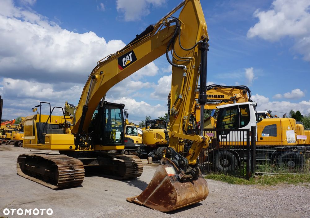 Caterpillar CAT 320 - 3