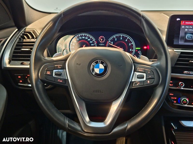 BMW X3 xDrive20i AT Luxury Line - 18