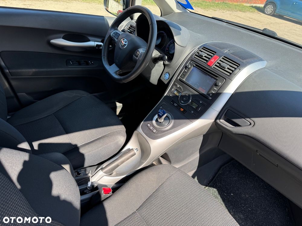 Toyota Auris - 12