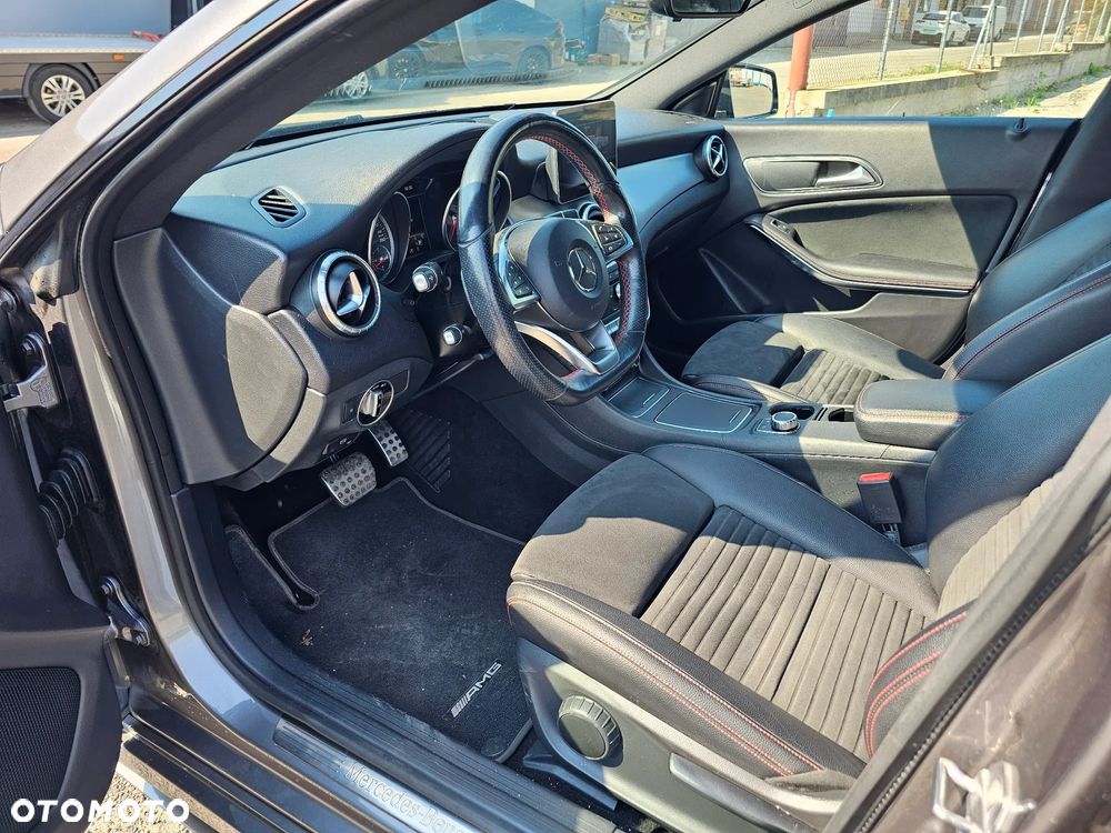Mercedes-Benz CLA 200 d 4Matic 7G-DCT AMG Line - 26