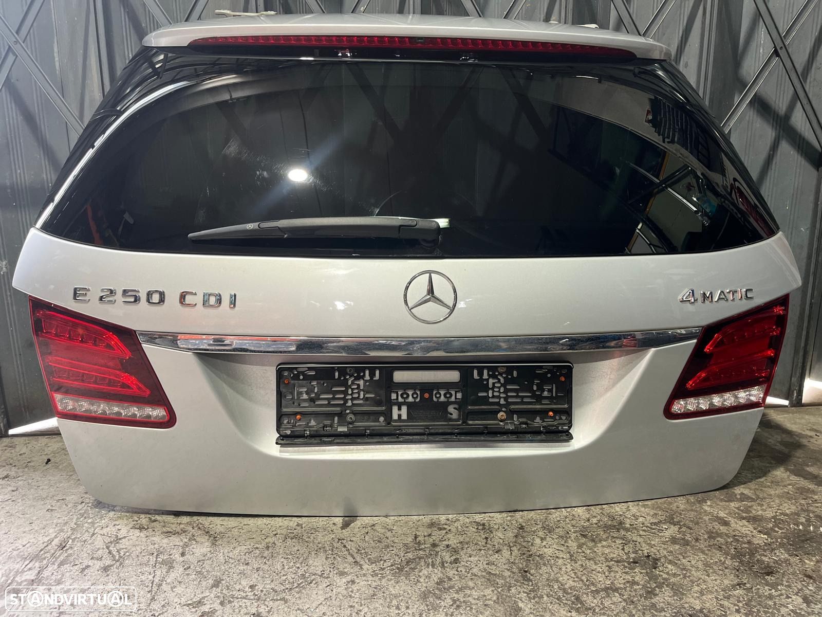 Tampa da Mala Mercedes W212 de 2014 - 1