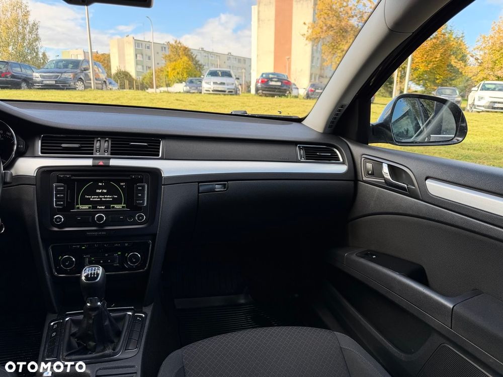 Skoda Superb 2.0 TDI Business - 24