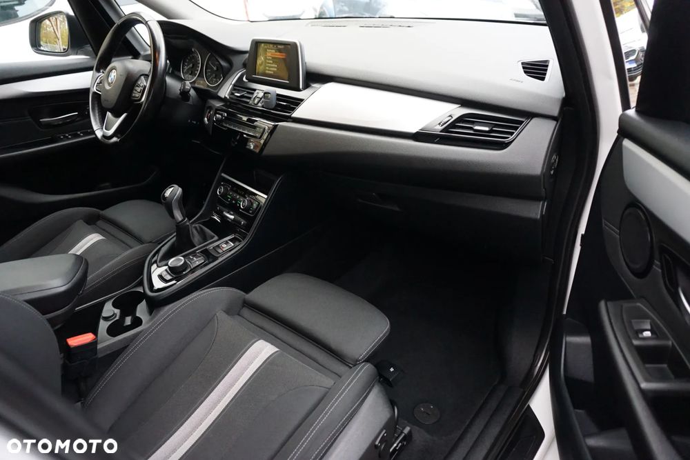 BMW Seria 2 216d Active Tourer - 15