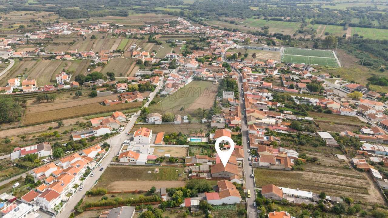 Moradia T4 para venda - Grande imagem: 2/32