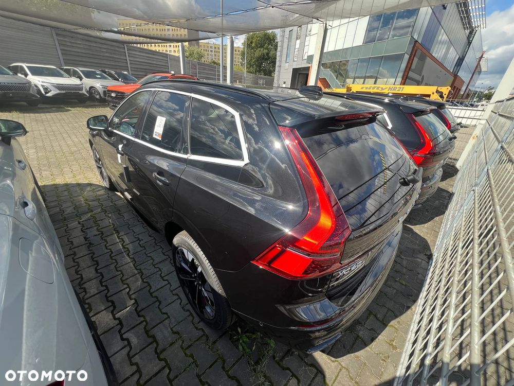 Volvo XC 60 B5 B AWD Ultra Dark - 3